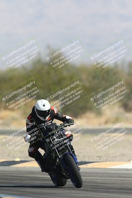 media/Oct-30-2025-Racers Edge (Thu) [[dabbdaf680]]/3-B Group/Session 2 Turn 2/